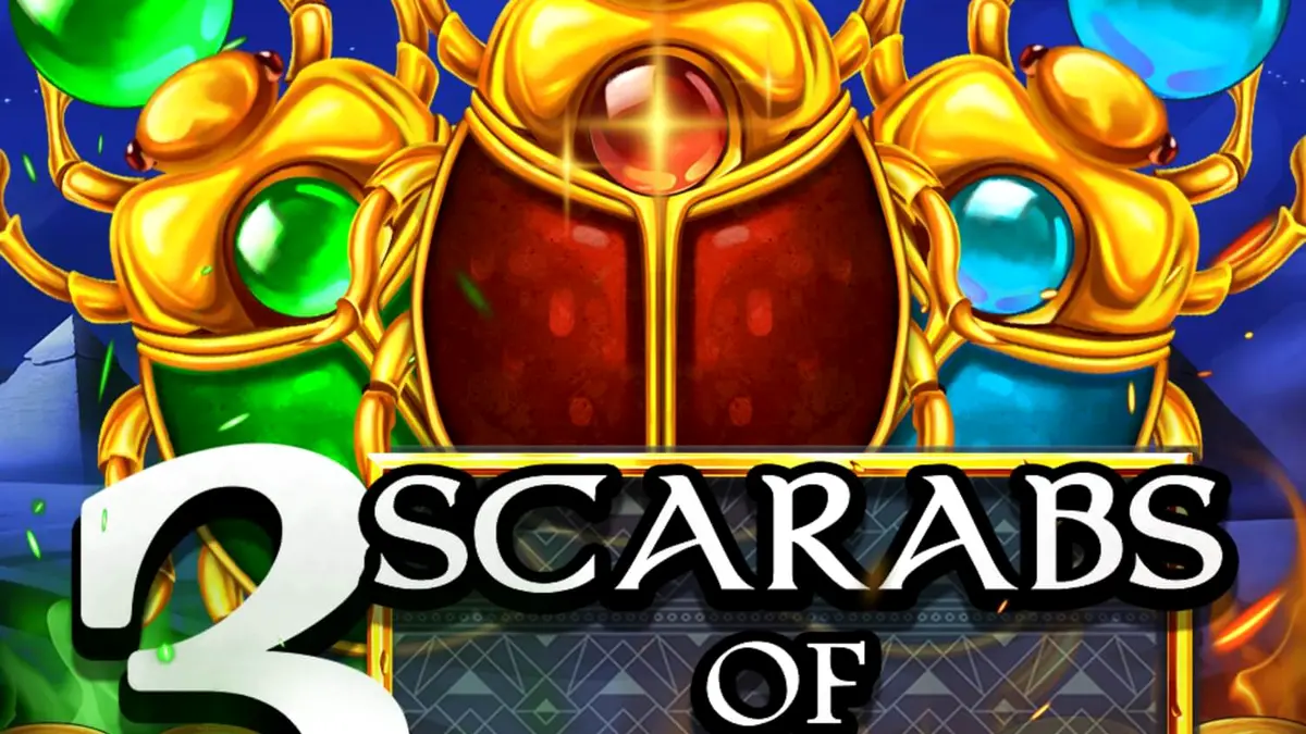 Tampilan visual slot 3 Scarabs of Fortune dengan latar belakang piramida malam hari dan simbol scarab emas.